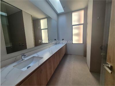 Apartamento en venta en Castropol, Medellín · foto 9 de 16