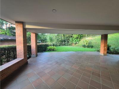 Casa de 4 alcobas en venta en La Calera, Medellín, 878 m² · foto 4 de 20