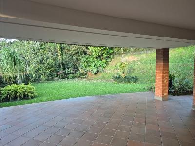 Casa de 4 alcobas en venta en La Calera, Medellín, 878 m² · foto 5 de 20