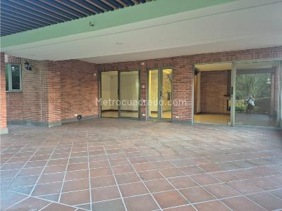 Casa de 4 alcobas en venta en La Calera, Medellín, 878 m² · foto 6 de 20