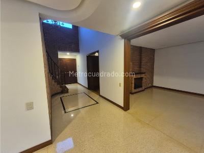 Casa de 4 alcobas en venta en La Calera, Medellín, 878 m² · foto 8 de 20