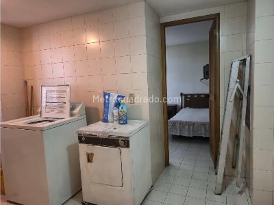 Apartamento de 4 alcobas en venta en Poblado Los Balsos, Medellín, 260 m² · foto 3 de 17