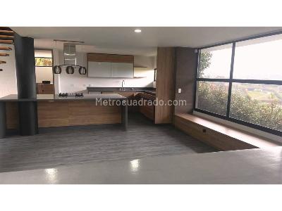Casa de 3 alcobas en venta en Alto De Las Palmas, Envigado, 300 m² · foto 2 de 17