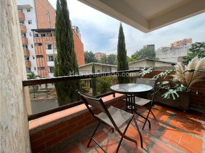 Apartamento de 3 alcobas en venta en Laureles, Medellín, 141 m² · foto 2 de 18