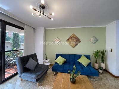 Apartamento de 3 alcobas en venta en Laureles, Medellín, 141 m² · foto 3 de 18