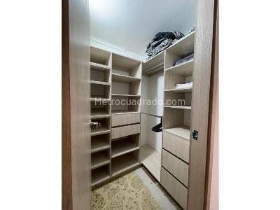 Apartamento de 3 alcobas en venta en Laureles, Medellín, 141 m² · foto 11 de 18
