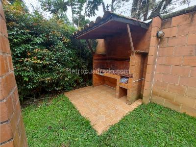 Casa de 3 alcobas en venta en Itagui, Itagüí, 213 m² · foto 7 de 20