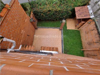 Casa de 3 alcobas en venta en Itagui, Itagüí, 213 m² · foto 8 de 20