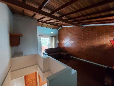 Casa de 3 alcobas en venta en Itagui, Itagüí, 213 m² · foto 13 de 20