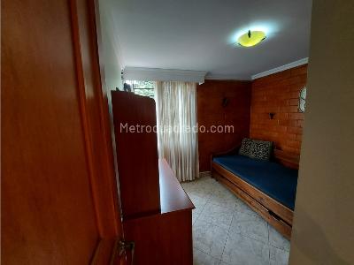 Casa de 3 alcobas en venta en Itagui, Itagüí, 213 m² · foto 18 de 20