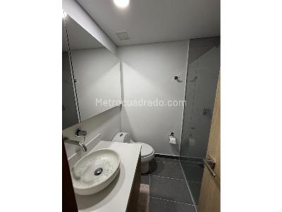 Apartamento de 3 alcobas en venta en Altos Del Poblado, Medellín, 88 m² · foto 3 de 20