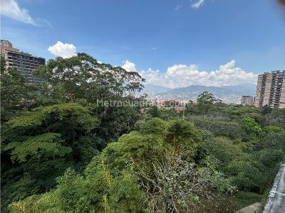 Apartamento de 3 alcobas en venta en Loma Del Chocho, Envigado, 126 m² · foto 2 de 17