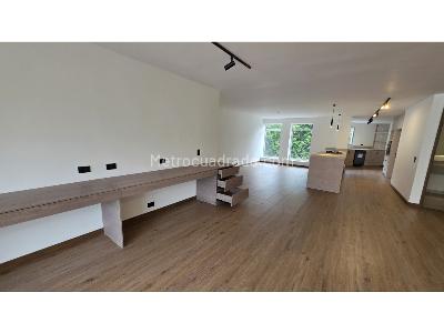Apartamento de 3 alcobas en venta en Milla De Oro, Medellín, 205 m² · foto 4 de 20