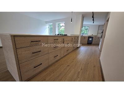 Apartamento de 3 alcobas en venta en Milla De Oro, Medellín, 205 m² · foto 9 de 20
