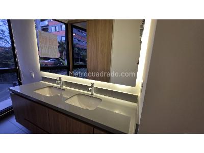 Apartaestudio en venta en Poblado Altos Del Poblado, Medellín, 68 m² · foto 18 de 20