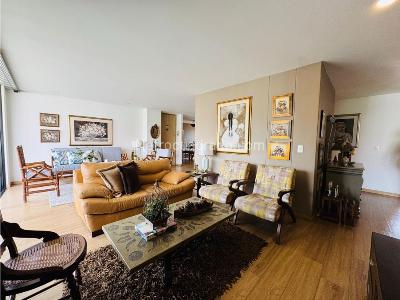 Apartamento de 3 alcobas en venta en Los Parra, Medellín, 154 m² · foto 2 de 20