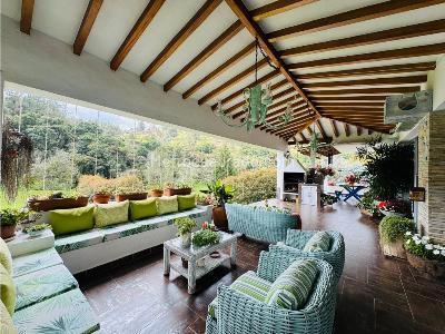Casa de 4 alcobas en venta en El Escobero, Envigado · foto 10 de 20