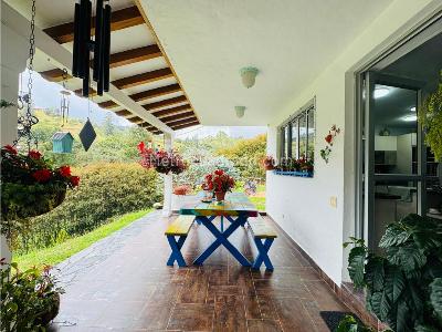 Casa de 4 alcobas en venta en El Escobero, Envigado · foto 11 de 20