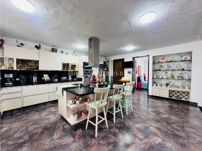 Casa de 4 alcobas en venta en El Escobero, Envigado · foto 19 de 20