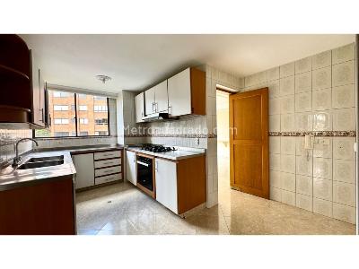 Apartamento de 4 alcobas en venta en Poblado Milla De Oro, Medellín, 260 m² · foto 9 de 11
