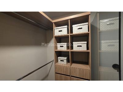 Apartaestudio en venta en Altos Del Poblado, Medellín, 56 m² · foto 10 de 15