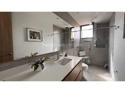Apartamento de 3 alcobas en venta en Poblado Cola Del Zorro, Medellín, 171 m² · foto 13 de 19