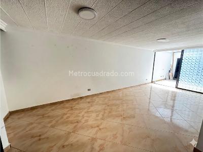 Casa de 3 alcobas en venta en El Trianon, Envigado, 80 m² · foto 2 de 20