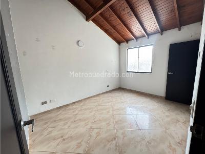Casa de 3 alcobas en venta en El Trianon, Envigado, 80 m² · foto 8 de 20