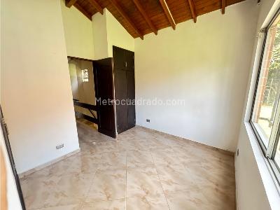 Casa de 3 alcobas en venta en El Trianon, Envigado, 80 m² · foto 11 de 20