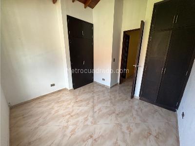 Casa de 3 alcobas en venta en El Trianon, Envigado, 80 m² · foto 12 de 20