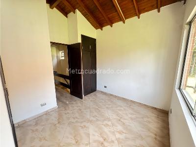 Casa de 3 alcobas en venta en El Trianon, Envigado, 80 m² · foto 13 de 20