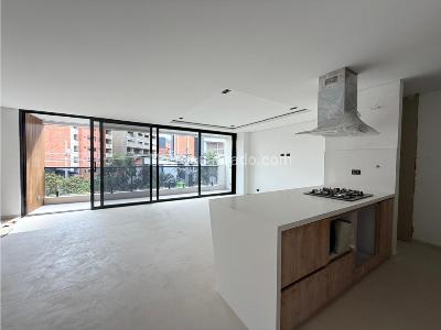 Apartamento de 3 alcobas en venta en Laureles, Medellín, 115 m² · foto 3 de 13