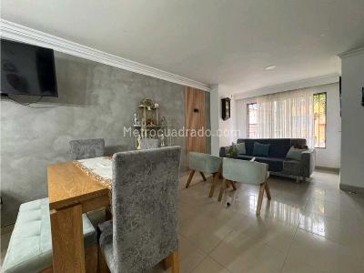 Apartamento de 3 alcobas en venta en Laureles, Medellín, 152 m² · foto 5 de 18