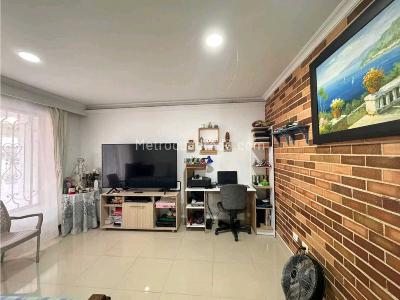 Apartamento de 3 alcobas en venta en Laureles, Medellín, 152 m² · foto 10 de 18
