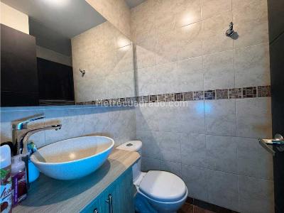 Apartamento de 3 alcobas en venta en Laureles, Medellín, 152 m² · foto 13 de 18