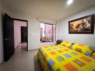 Apartamento de 3 alcobas en venta en Laureles, Medellín, 152 m² · foto 15 de 18