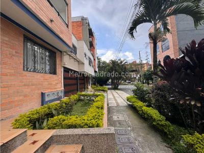 Apartamento de 3 alcobas en venta en Laureles, Medellín, 152 m² · foto 18 de 18