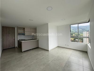 Apartamento de 3 alcobas en venta en Sabaneta, Sabaneta, 77 m² · foto 2 de 20