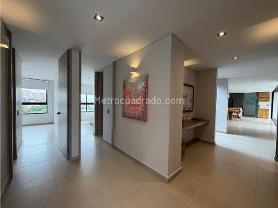 Apartamento de 4 alcobas en venta en El Poblado El Tesoro, Medellín, 230 m² · foto 8 de 20