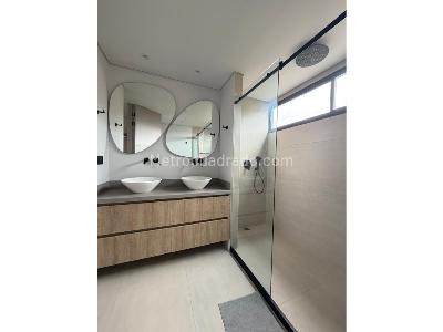 Apartamento de 4 alcobas en venta en El Poblado El Tesoro, Medellín, 230 m² · foto 15 de 20
