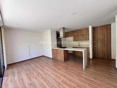 Apartamento de 2 alcobas en venta en Altos Del Trianon, Envigado, 65 m² · foto 3 de 15