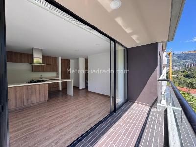 Apartamento de 2 alcobas en venta en Altos Del Trianon, Envigado, 65 m² · foto 4 de 15