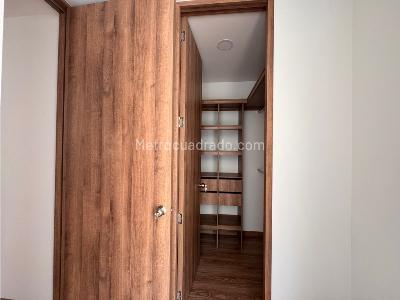 Apartamento de 2 alcobas en venta en Altos Del Trianon, Envigado, 65 m² · foto 5 de 15