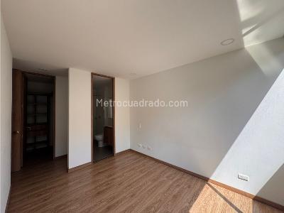 Apartamento de 2 alcobas en venta en Altos Del Trianon, Envigado, 65 m² · foto 13 de 15