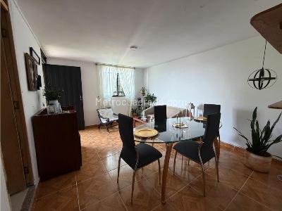Apartamento de 3 alcobas en venta en La Floresta, Medellín, 56 m² · foto 5 de 20