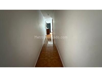 Apartamento de 3 alcobas en venta en La Floresta, Medellín, 56 m² · foto 12 de 20