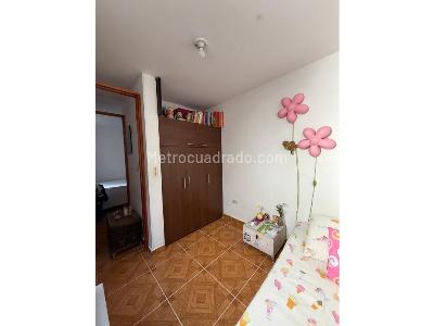 Apartamento de 3 alcobas en venta en La Floresta, Medellín, 56 m² · foto 16 de 20