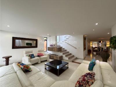 Casa de 5 alcobas en venta en Sur, Medellín, 643 m² · foto 4 de 20