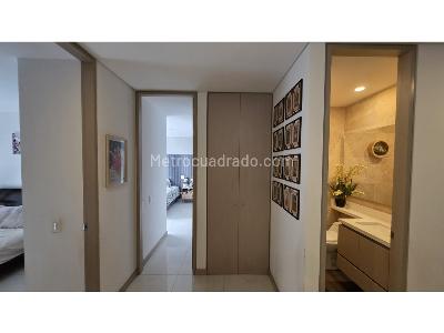 Apartamento de 3 alcobas en venta en Poblado Altos Del Poblado, Medellín, 122 m² · foto 8 de 20