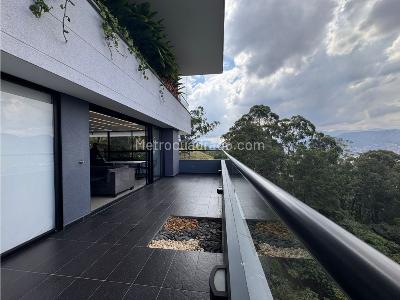 Apartamento de 2 alcobas en venta en Las Palmas, Medellín, 135 m² · foto 10 de 20